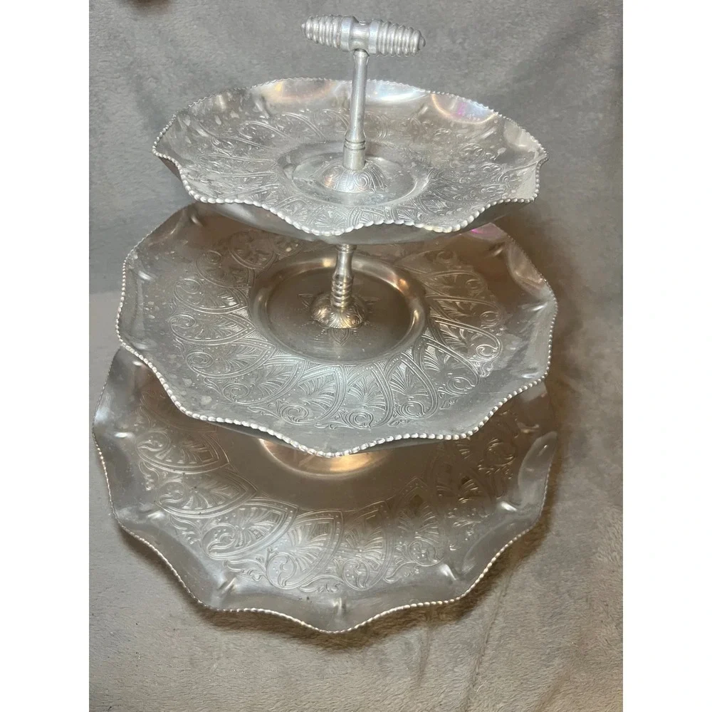 Vintage Wilson Metal Products Hammered Aluminum 3 Tier Tidbit Serving Tray 14